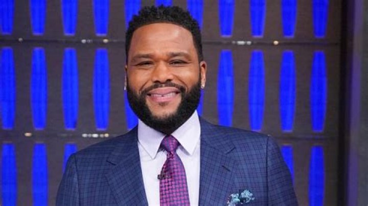 Host for a celebrity roast