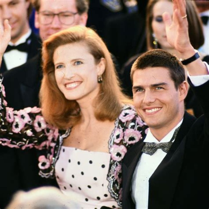 How old was Mimi Rogers when she married Tom Cruise?